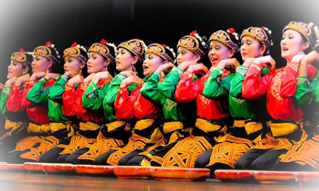 Tari Saman Merupakan Warisan Budaya Aceh Memukau Dunia