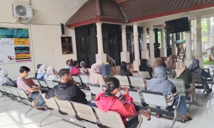 Masih 16 Tahun, Pasangan Remaja di Pati Nikah Lalu Cerai dalam Hitungan Bulan