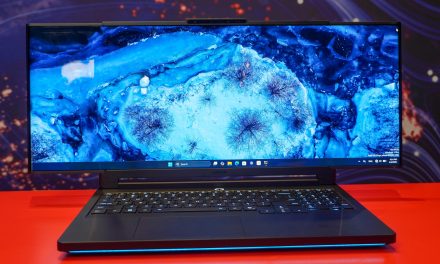 Lenovo Gegerkan CES 2026 dengan Laptop Gaming Layar Gulung Pertama di Dunia