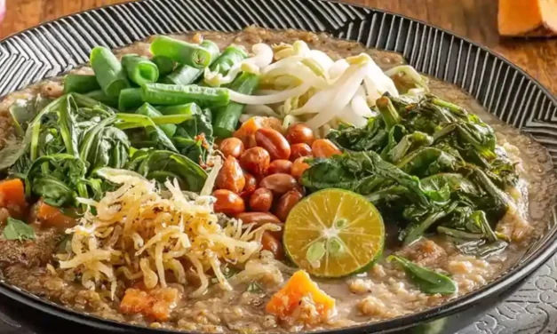 Tak Sekadar Pedas, Bubur Tradisional Melayu Sambas Ini Kaya Rempah