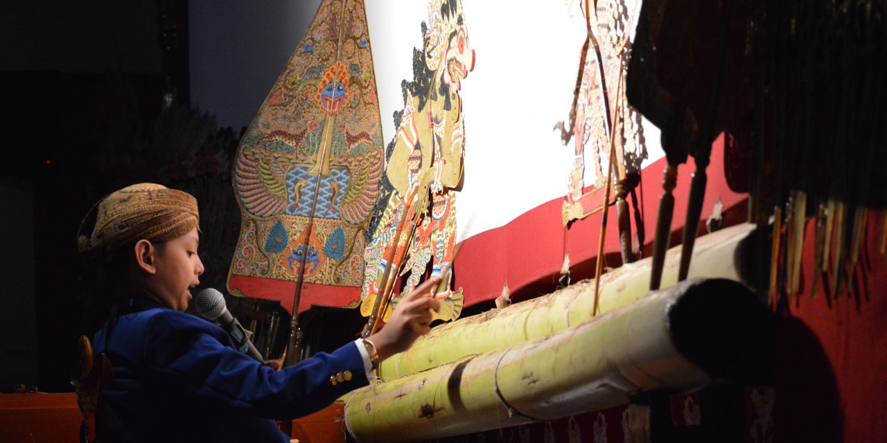 Heboh! Aksi Dalang Bocah Buktikan Wayang Masih Dicintai Anak Muda