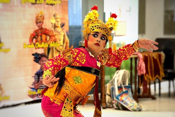 Seniman Muda Indonesia Guncang Malaysia Lewat Aksi Budaya Spektakuler