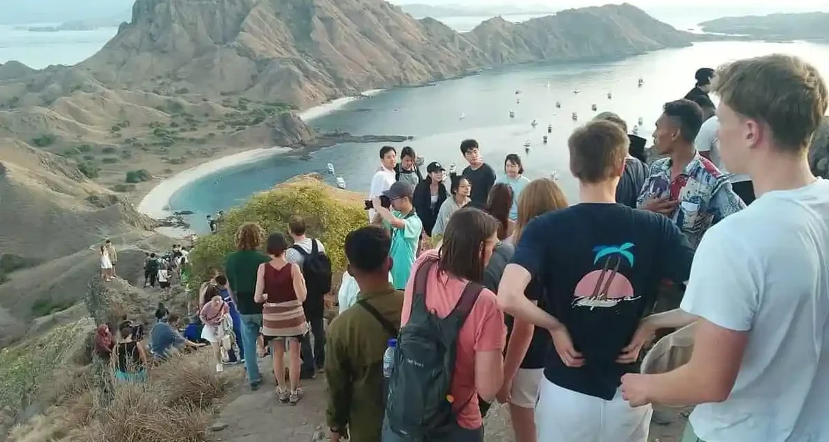 Taman Nasional Komodo Diserbu Ratusan Ribu Wisatawan, Wisman Tak Terbendung