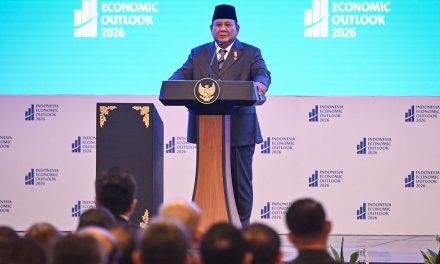 Hukum atau Politik? Prabowo Tegaskan Negara Harus Berdiri di Atas Keadilan