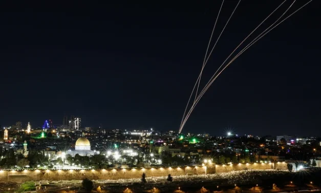 Rudal Iran Guncang Yerusalem, Ledakan Keras Picu Kepanikan Warga