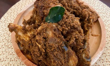 Sering Basi? Ternyata Ini Cara Menyimpan Rendang yang Benar