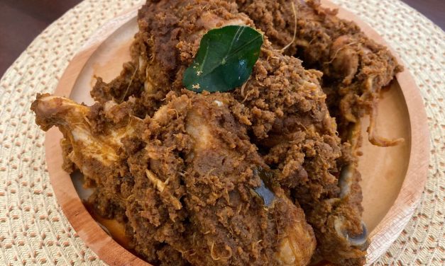 Sering Basi? Ternyata Ini Cara Menyimpan Rendang yang Benar