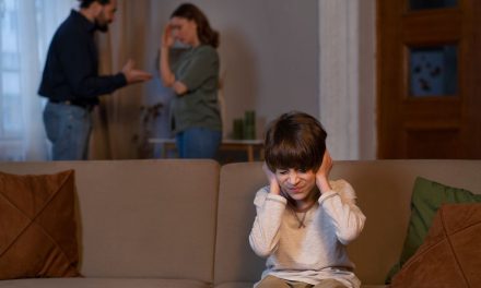Fenomena Baru: Trauma Masa Kecil Membuat Generasi Sekarang Takut Punya Anak