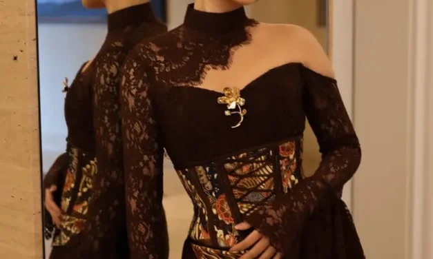 Corset Top Kembali Populer, Gaya Klasik dengan Sentuhan Modern dan Feminin
