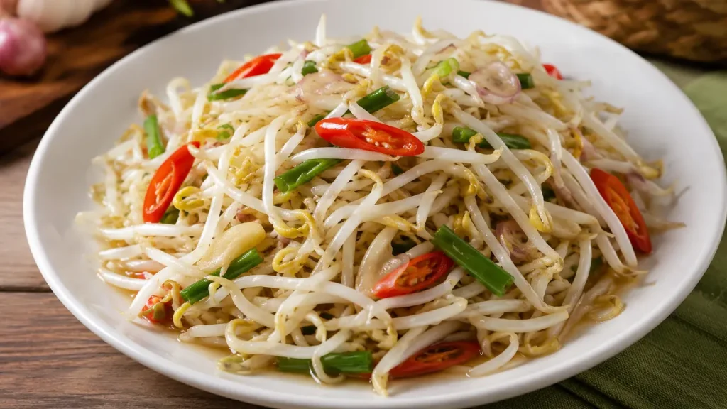 Tumis toge simpel dan enak dengan cabai dan daun bawang siap disajikan