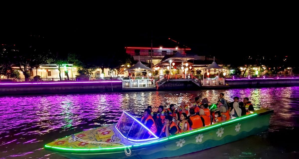 Wisata Perahu Kalimas Surabaya: Harga Tiket, Jam Buka, dan Daya Tariknya
