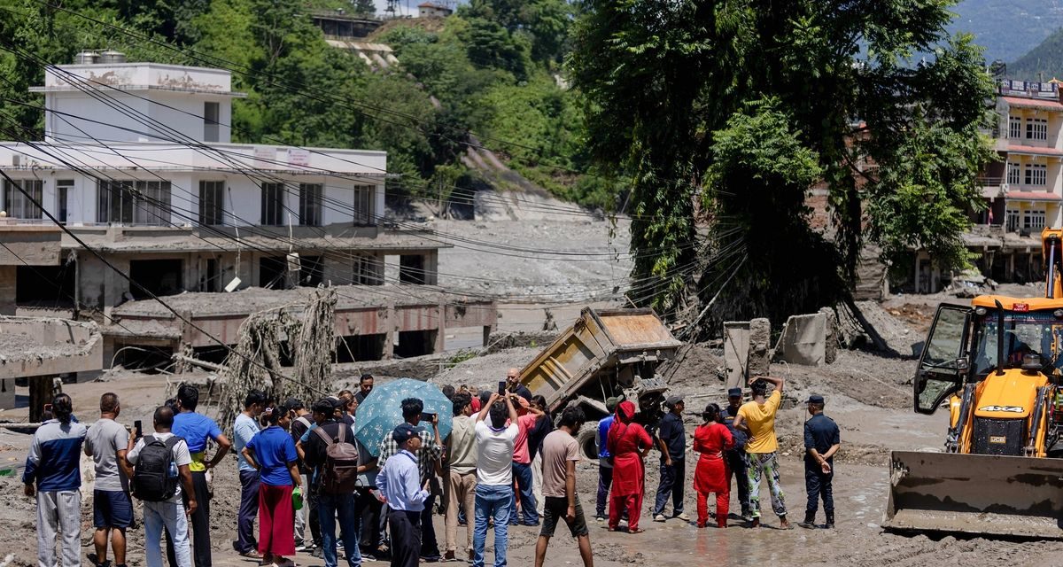 Banjir Nepal-Tibet Tewaskan 1.056 Orang, Ribuan Korban Masih Hilang