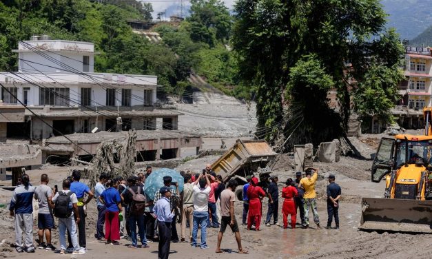 Banjir Nepal-Tibet Tewaskan 1.056 Orang, Ribuan Korban Masih Hilang