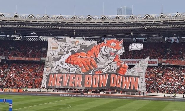 Koreografi The Jakmania Warnai Kemenangan Persija atas Persib