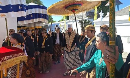 Jumenengan Paku Buwono XIV Mangkubumi Dihadiri Raja dan Utusan Kerajaan Nusantara